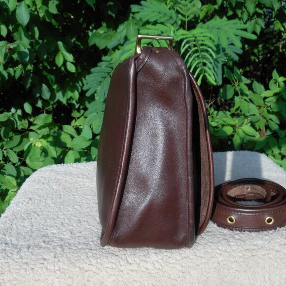 SOLD**Vintage Coach GUC Stewardess  Bag 9525,  in Mahogany, - Picture 4 of 15